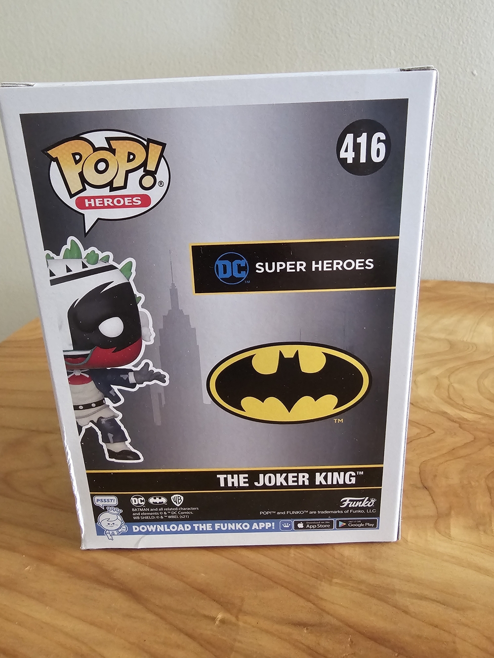 Funko Pop! Heroes 416 The Joker King Vinyl Figure - Black, White, Red, Green - Picture 4 of 7